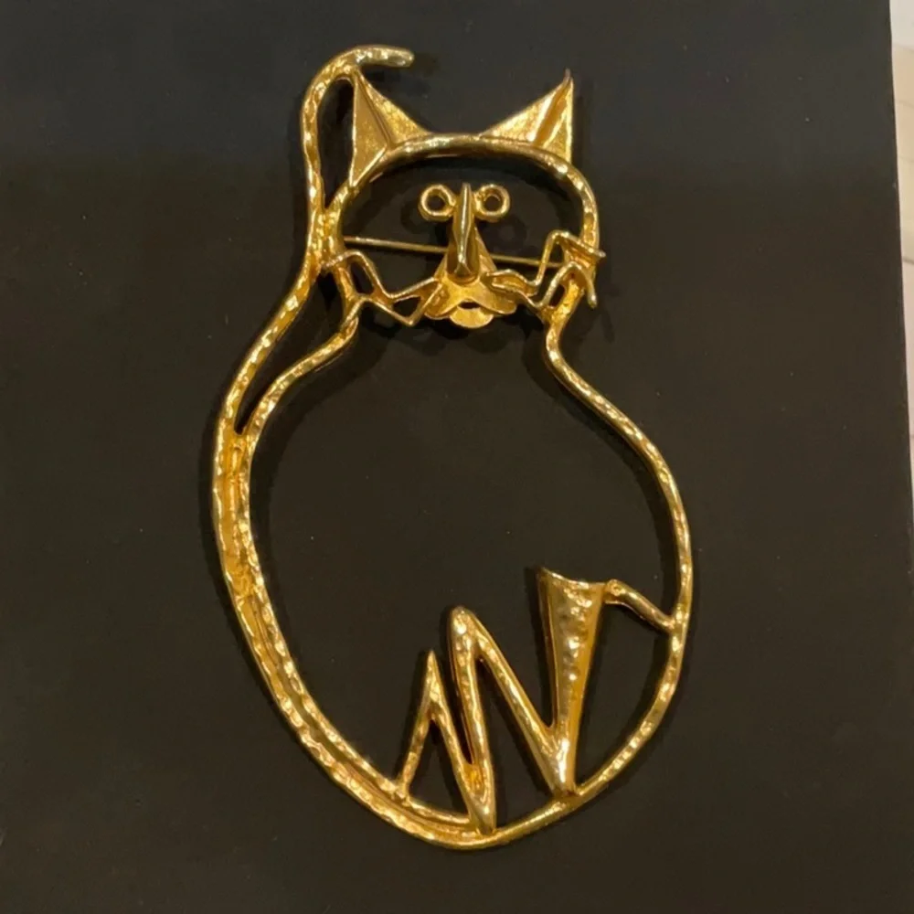 Modernist Cat Brooch